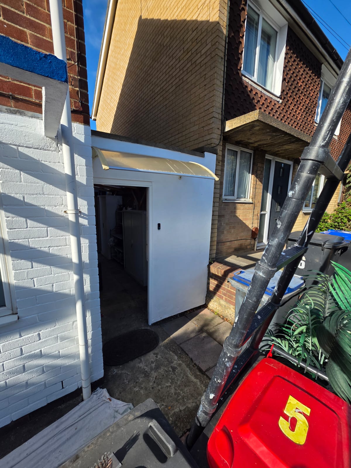 Side passage and canopy during the job